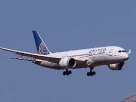 maschine sackt plötzlich ab: united-airlines-flieger muss nach zwischenfall notlanden - 38 verletzte