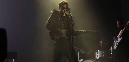 timothée chalamet: schauspieler interpretiert dylan-songs bei »saturday night live«