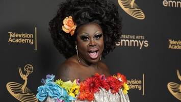 tino chrupalla ist wieder weg. nun kommt die dragqueen