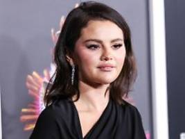 Schiebt sie ab: Trump-Unterstützer giften gegen Selena Gomez