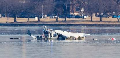 Flugzeugunglück in Washington, D.C.: Luftraum voll, Transponder abgeschaltet