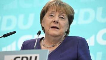 mitten im wahlkampf: was angela merkel in hamburg macht