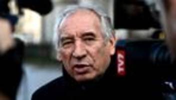 françois bayrou: frankreichs premier will haushalt ohne abstimmung durchbringen