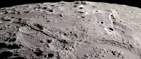 mond: wie innerhalb von minuten zwei gigantische mondtäler entstanden