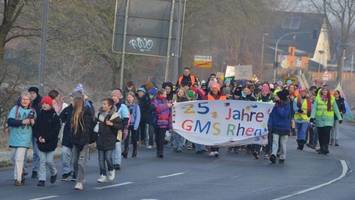 straße gesperrt: warum 400 schüler durch henstedt-ulzburg liefen