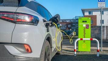 Boom bei E-Autos ist vorbei: Verbrenner feiern Comeback