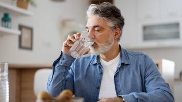 Trinken nicht vergessen  - Diese Folgen hat Wassermangel für den Körper