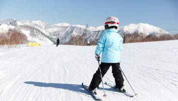 Auf der schwarzen Piste - Schock im Skigebiet Wagrain: Junge durchschlägt Fangnetz und stirbt bei Skiunfall