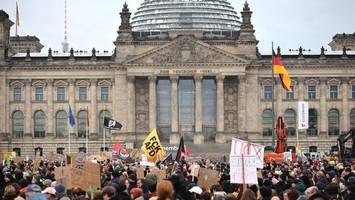 umfrage: linke mit bestem wert seit zwei jahren
