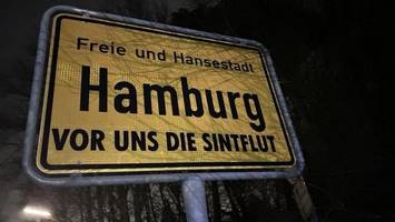 extinction rebellion hat hamburger ortsschilder „ergänzt“
