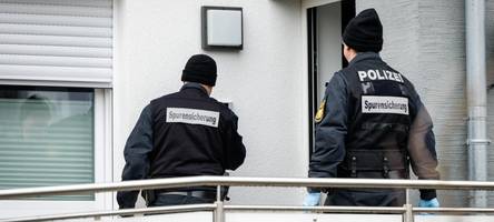 Täter nach Messerangriff in Heilsbronn weiterhin auf der Flucht - Opfer außer Lebensgefahr