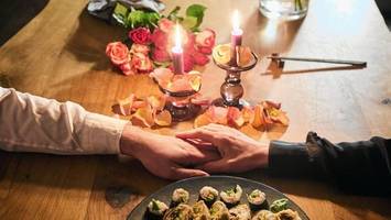 liebevoll tafeln: das bieten berlins restaurants zum valentinstag