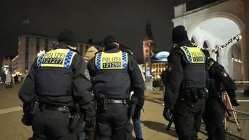 großkontrolle am jungfernstieg: polizei nimmt drei männer fest