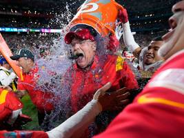 nfl-finale in new orleans: super bowl 2025: alles zu teams, halbzeitshow und tv-Übertragung
