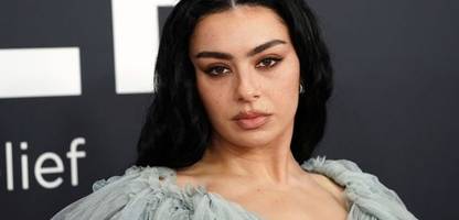 charli xcx, noah kahan und chappell roan setzen sich für gesundheitsversorgung von künstlern ein