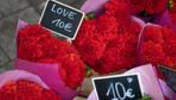 brauchtum: handel erwartet 210 millionen euro umsatz zu valentinstag