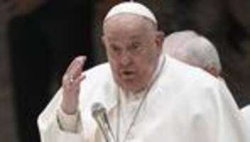 kirchenoberhaupt: papst franziskus kritisiert migrationspolitik von donald trump