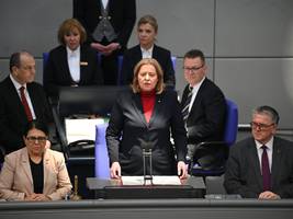 Bundestag: „Wir sind hier nicht auf dem Fußballplatz“