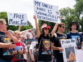 diplomatie: russland lässt inhaftierten amerikaner frei