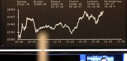 Dax auf Rekordhoch: Erstmals mehr als 22.000 Punkte