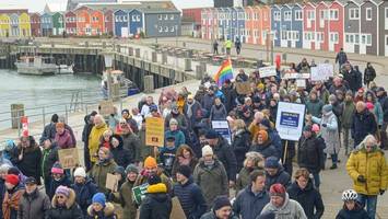 Demos gegen rechts: Bürger in Pinneberg und Wedel stehen auf