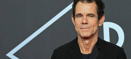 er bringt „das licht“ ins kino: regisseur tom tykwer eröffnet mit neuem film die berlinale