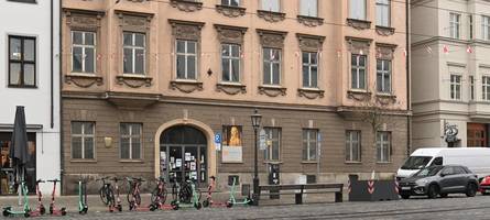 marodes bürgerhaus in der maxstraße: sanierungsfall soll zum schmuckstück werden