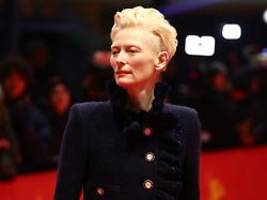 Das Unmenschliche wird verübt: Tilda Swinton schießt zum Berlinale-Auftakt gegen Trump