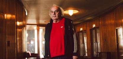 volksbühnen-chef matthias lilienthal: »ich finde es auch kacke, so alt zu sein«