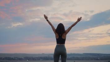 fit wie ein profi - personal trainer zeigt: so knacken sie ihre mentalen grenzen und erreichen jedes ziel