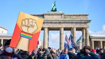 Die schönsten Bilder vom Winter-CSD in Berlin