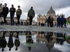 Kein Angelus-Gebet: Absage heizt Gerüchte über Gesundheit von Papst Franziskus an