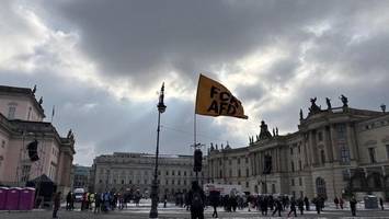 demo gegen rechts: 30.000 menschen auf bebelplatz erwartet