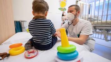 grippe-welle bei kindern: arzt empfiehlt impfung ab diesem alter