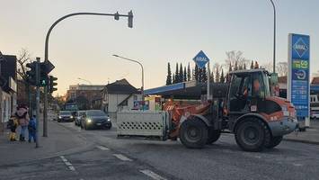 Ortsdurchfahrt Geesthacht gesperrt: Langer Stau an der Elbe
