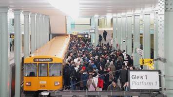 „Das ist jedes Mal ein Abenteuer“: Ein Morgen in der Berliner U5