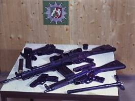 bewaffnung bleibt hoch: 1500 rechtsextremisten besaßen 2023 schusswaffen