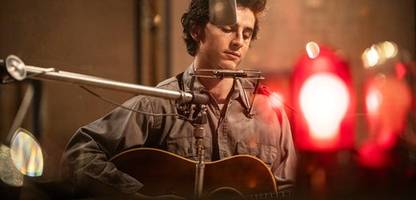 timothée chalamet in »like a complete unknown«: frieren wie bob dylan
