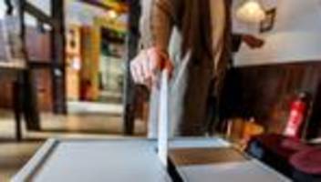 bundestagswahl: cdu führt laut hochrechnung auch in nrw - spd stürzt ab