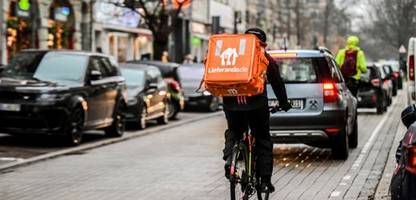 lieferdienste: delivery-hero-eigner will lieferando-mutter übernehmen