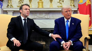 USA: Macron buhlt bei Trump um Ukraine-Hilfe – und korrigiert ihn vor laufender Kamera