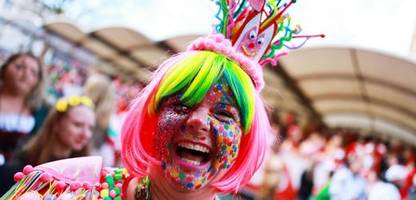 karneval: so läuft weiberfastnacht in köln, düsseldorf und mainz