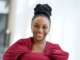 Chimamanda Ngozi Adichie: Die Frau, die ihre Träume zählt