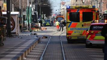 Polizeieinsatz in Mannheim – Auto rast offenbar in Menschenmenge