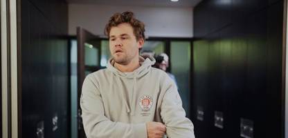schach: magnus carlsen verkauft jeansgate-hose für 36.100 us-dollar