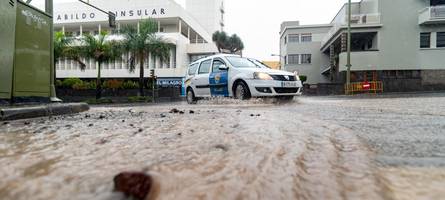 gran canaria von schweren unwettern getroffen