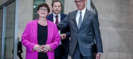 Der schwarze Friedrich leuchtet in SPD-Rot