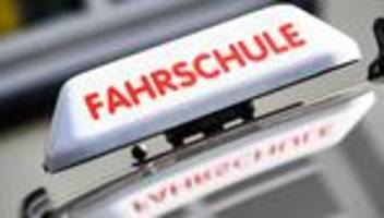 streit mit dem prüfer: fahrschüler wählt nach nicht bestandener prüfung den notruf
