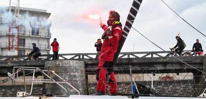 vendée globe: weltumsegler denis van weynbergh ist im ziel – einen tag zu spät