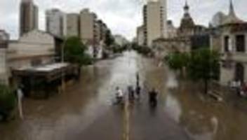 Klimawandel: Mindestens 16 Tote durch heftige Unwetter an Argentiniens Küste
